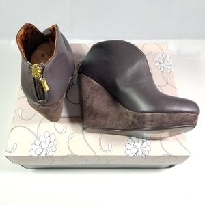 Envy Monica brown boots size 6